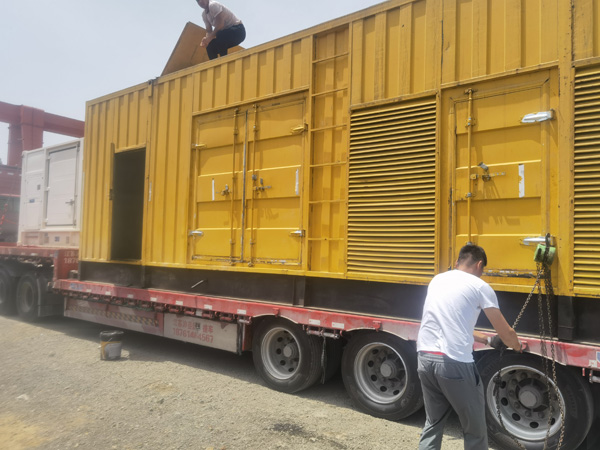 镇康除了负载情况和发动机维护，还有哪些因素会影响 200kw 柴油发电机的油耗？