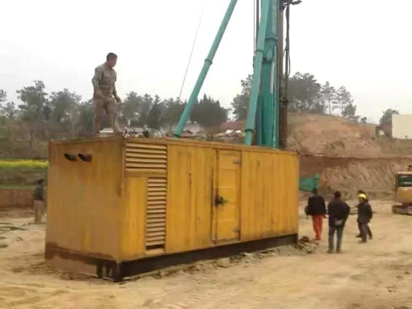 镇康如何判断水冷式机油散热器密封件是否需要更换？